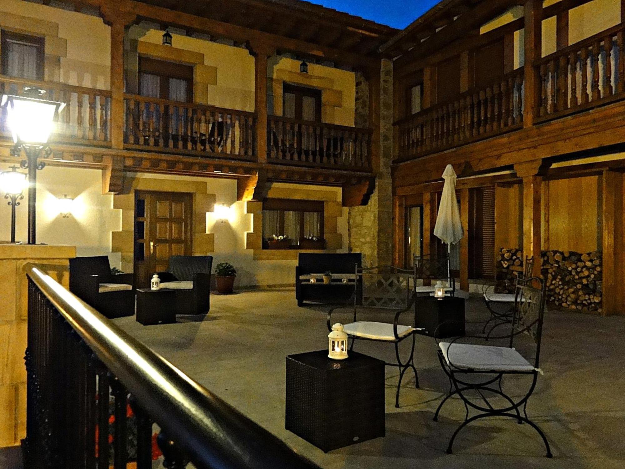 Posada Valle Del Oso Lerones Bagian luar foto