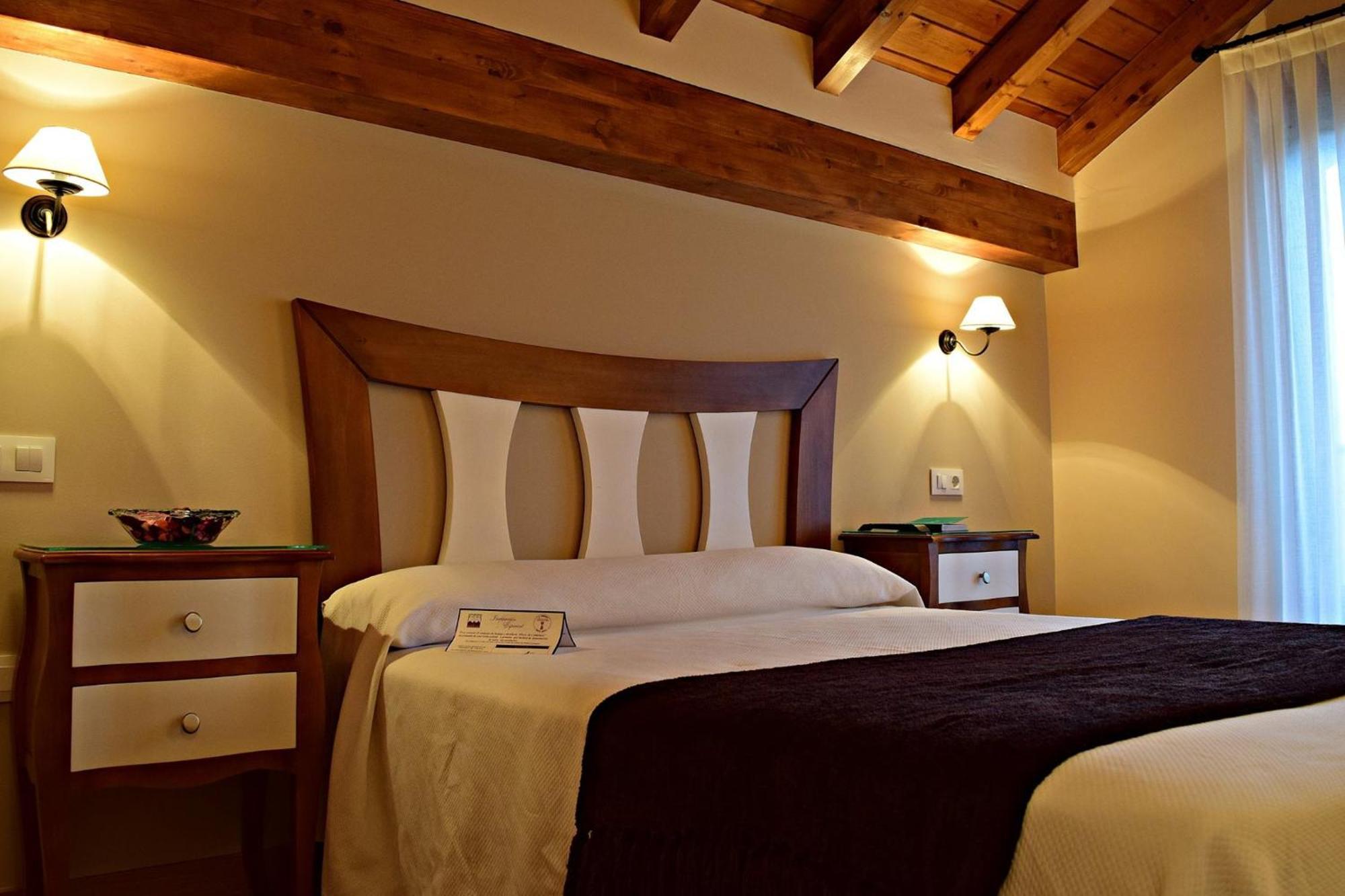 Posada Valle Del Oso Lerones Bagian luar foto