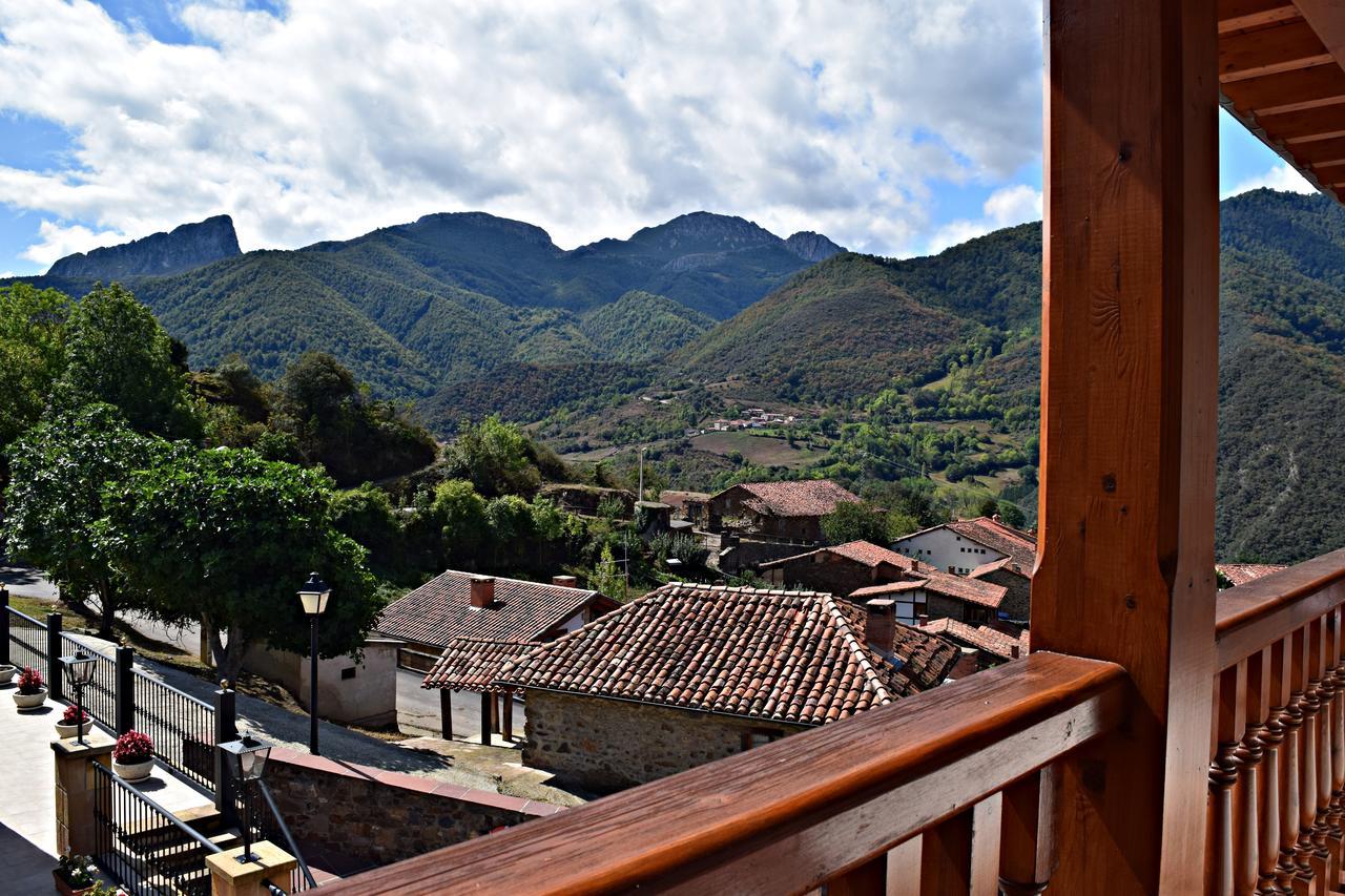 Posada Valle Del Oso Lerones Bagian luar foto