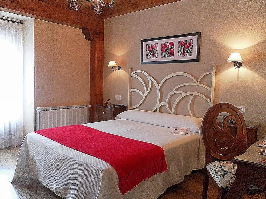 Posada Valle Del Oso Lerones Bagian luar foto